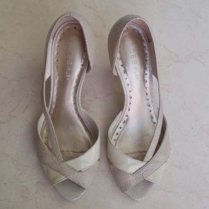 Vintage Style Cream Two-tone Heels